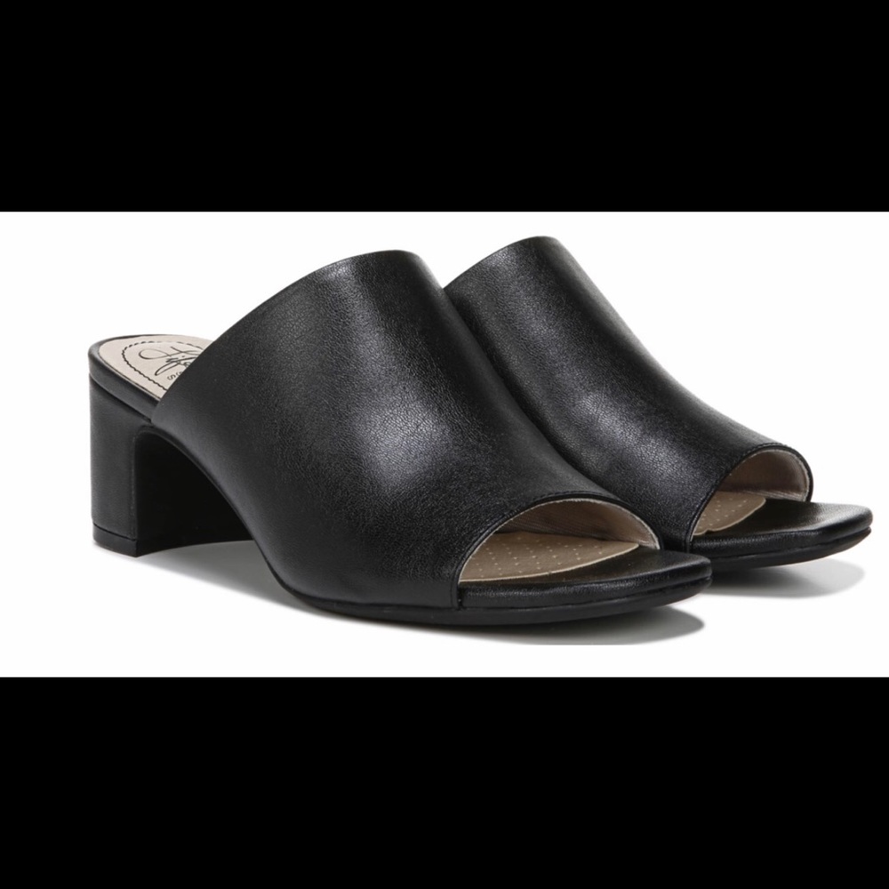 NWT Lifestride Mules